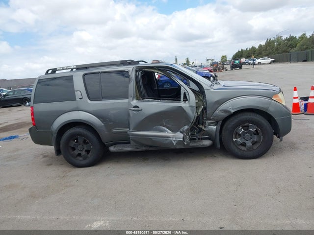 Nissan Pathfinder Se