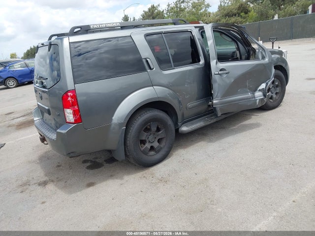 Nissan Pathfinder Se