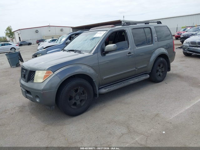 Nissan Pathfinder Se