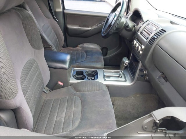 Nissan Pathfinder Se