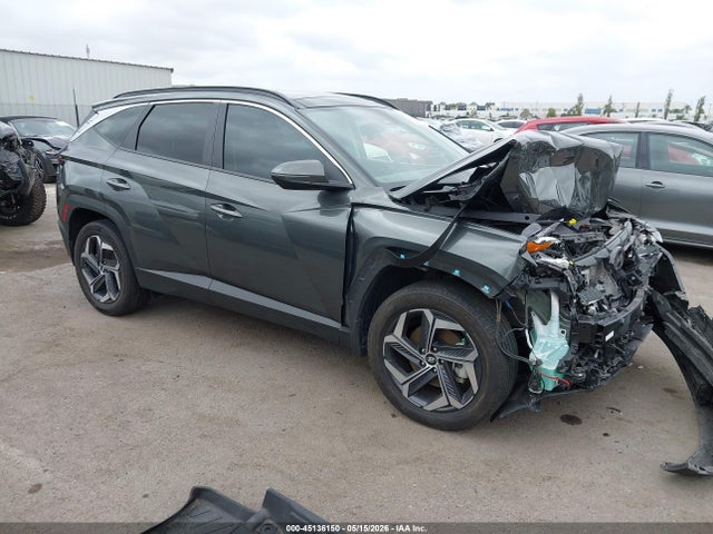 Salvage Hyundai TUCSON Image