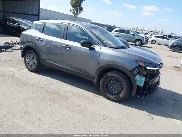 Salvage Nissan Kicks Image