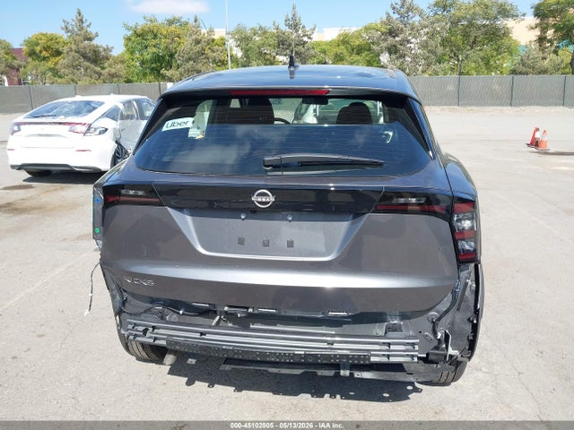 Nissan Kicks S