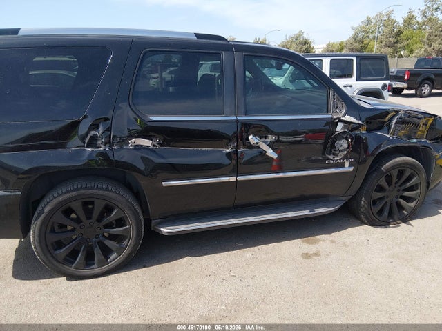 Cadillac Escalade Standard
