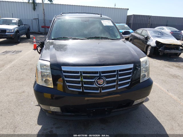 Cadillac Escalade Standard