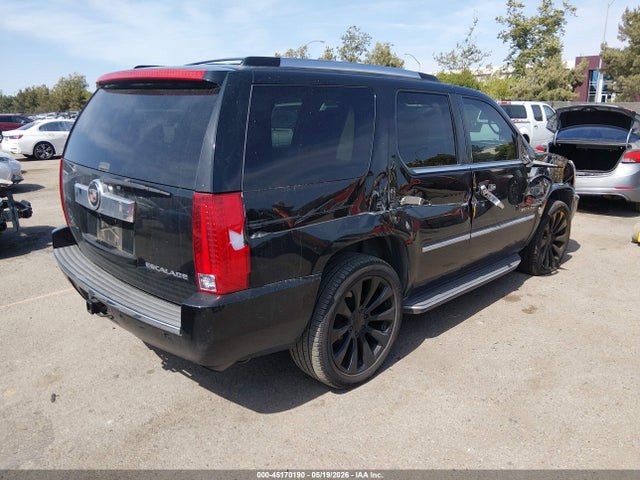 Cadillac Escalade Standard