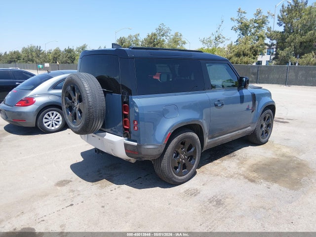 Land Rover Defender 90 P300 S