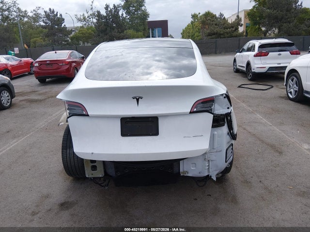 Tesla Model Y Long Range Dual Motor All-wheel Drive