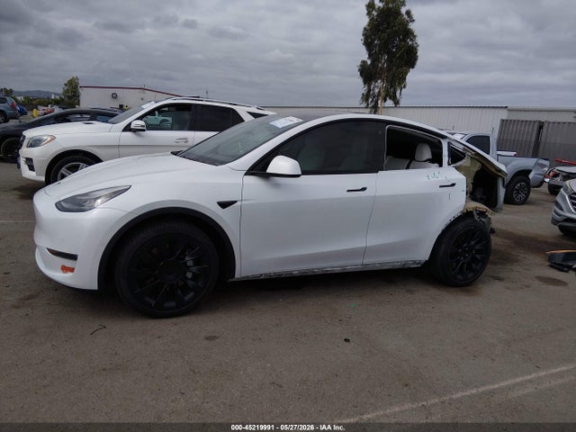 Tesla Model Y Long Range Dual Motor All-wheel Drive