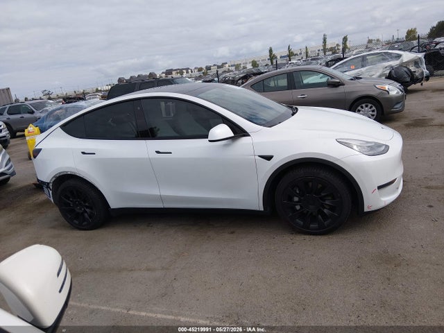 Tesla Model Y Long Range Dual Motor All-wheel Drive