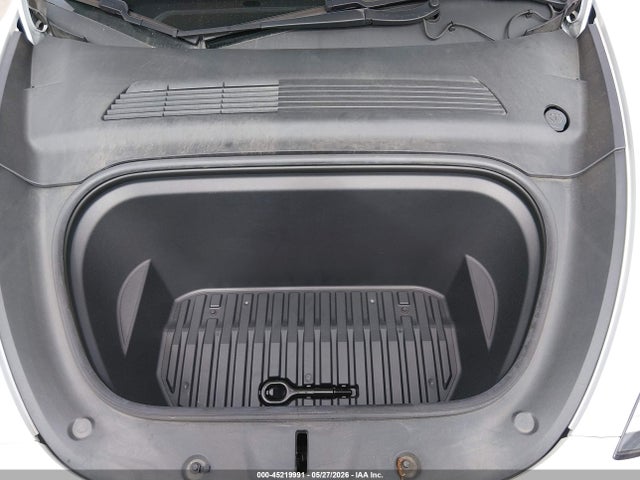 Tesla Model Y Long Range Dual Motor All-wheel Drive