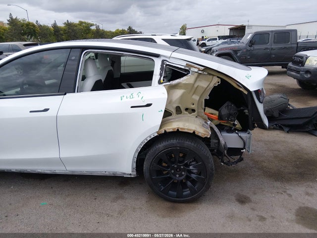 Tesla Model Y Long Range Dual Motor All-wheel Drive