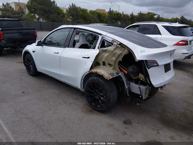 Tesla Model Y Long Range Dual Motor All-wheel Drive