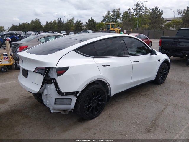 Tesla Model Y Long Range Dual Motor All-wheel Drive