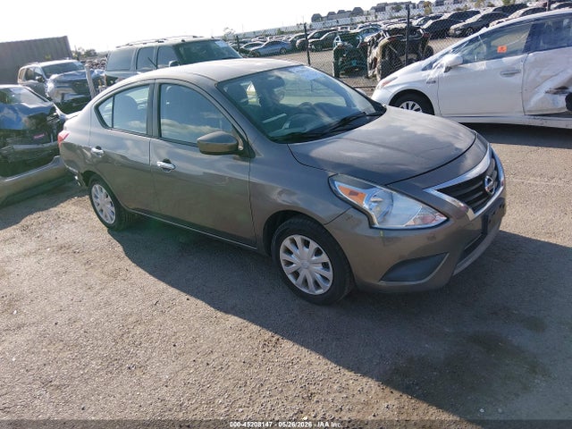 Salvage Nissan Versa Image