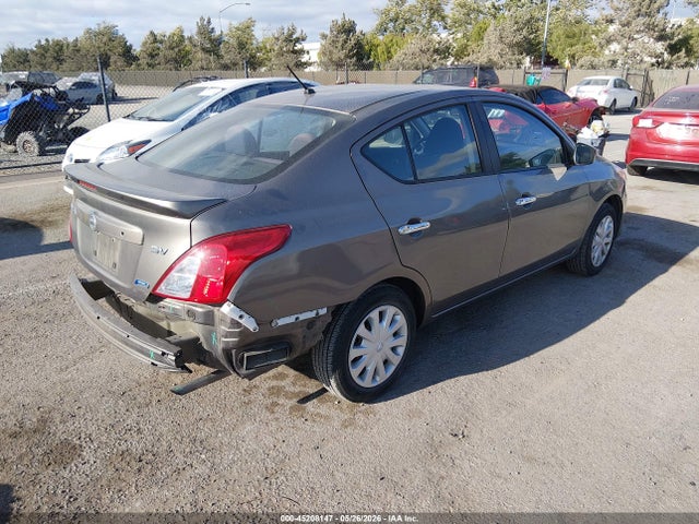 Nissan Versa 1.6 Sv