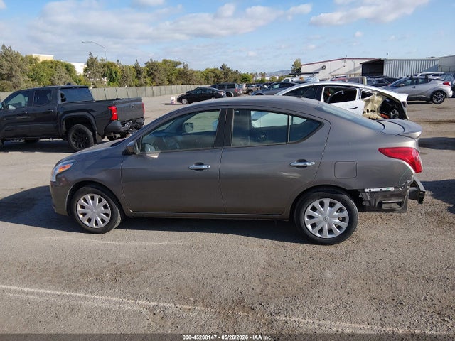 Nissan Versa 1.6 Sv