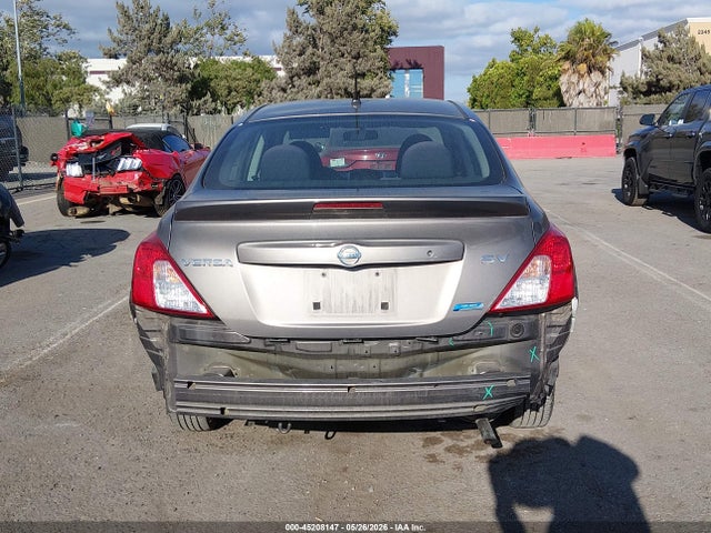 Nissan Versa 1.6 Sv
