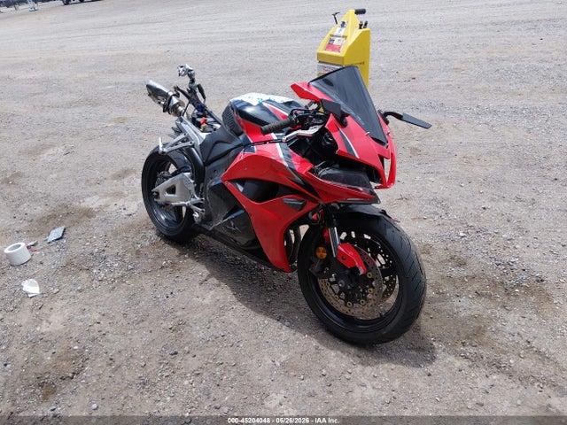 Salvage Honda Cbr600 Image