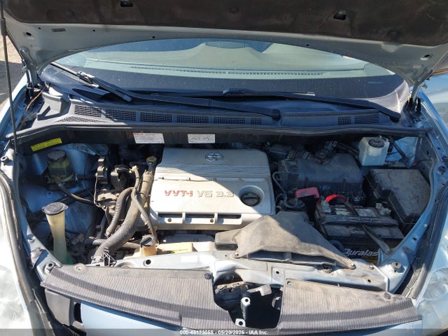 Toyota Sienna Le