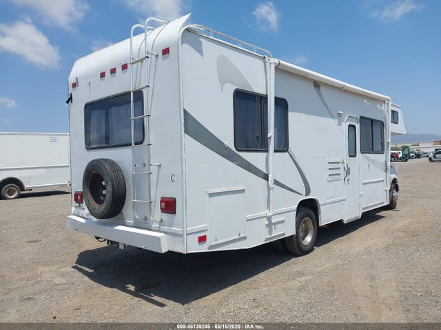 Ford E-450 Standard