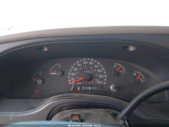 Ford E-450 Standard