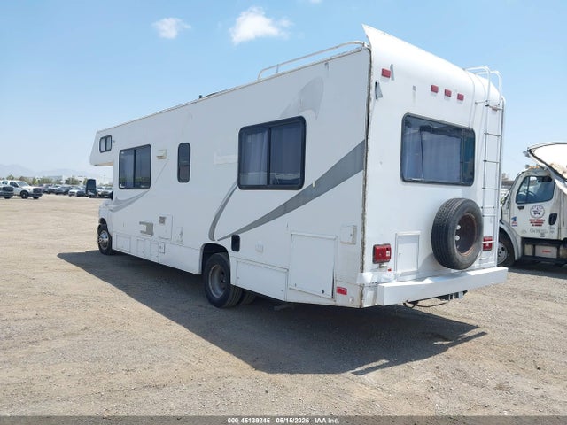 Ford E-450 Standard