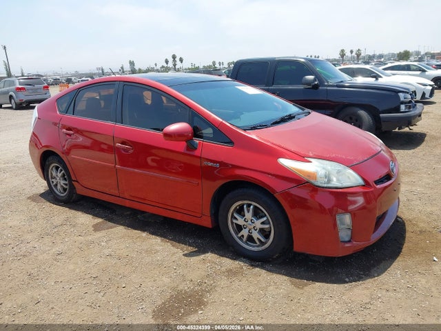 Salvage Toyota Prius Image