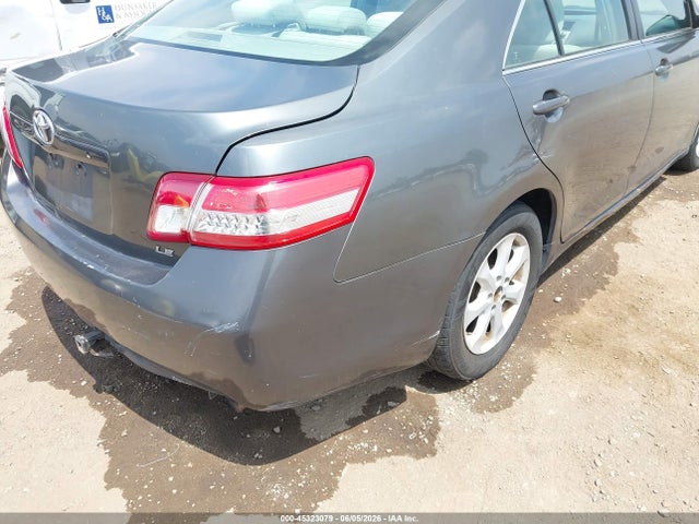 Toyota Camry Le