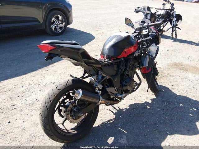 Kawasaki Ex300 B