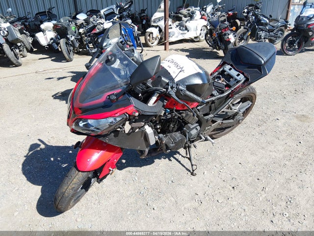 Kawasaki Ex300 B