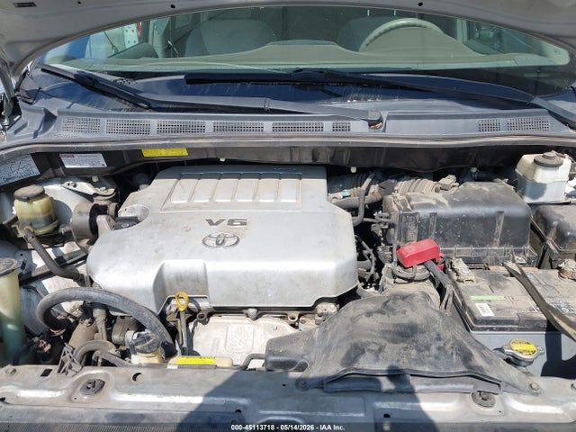Toyota Sienna Le