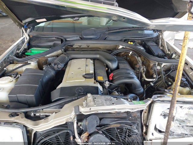 Mercedes-Benz E-Class 320