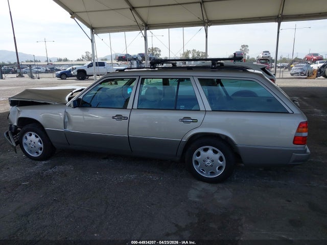Mercedes-Benz E-Class 320
