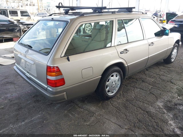 Mercedes-Benz E-Class 320