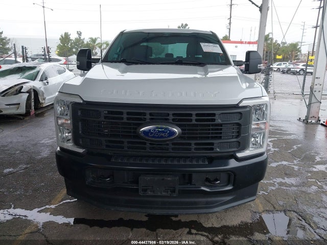 Ford F-250 Xl