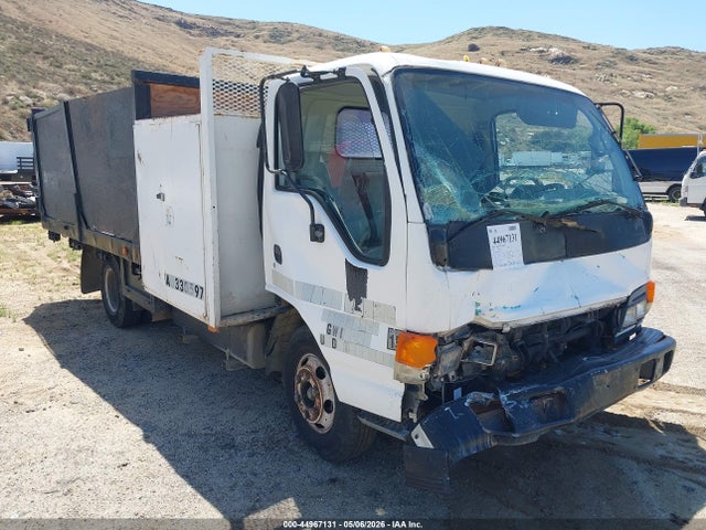 Salvage Isuzu Npr Image