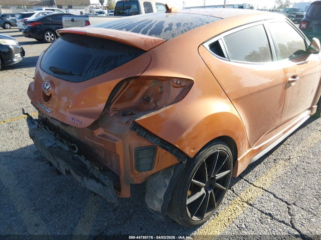 Hyundai VELOSTER Turbo