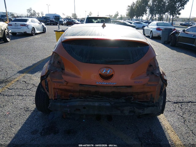 Hyundai VELOSTER Turbo
