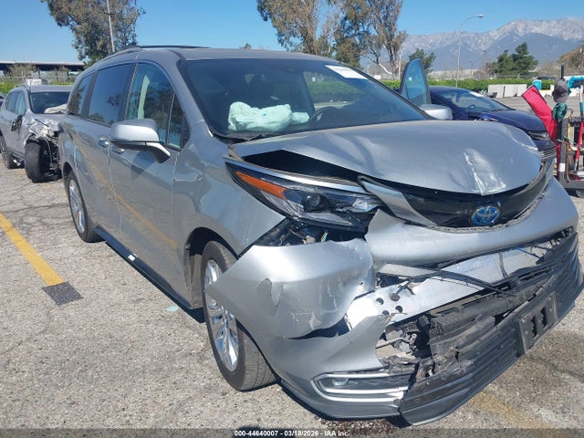 Toyota Sienna Platinum