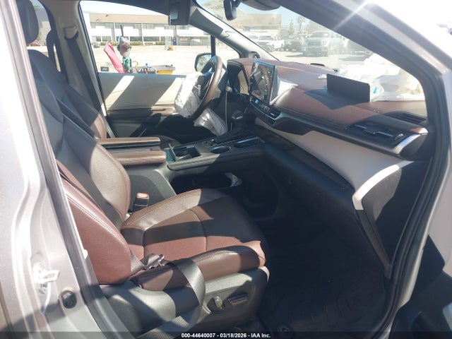 Toyota Sienna Platinum