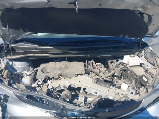Toyota Sienna Platinum