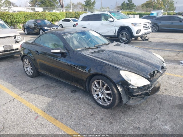 Salvage Mercedes-Benz Slk-class Image