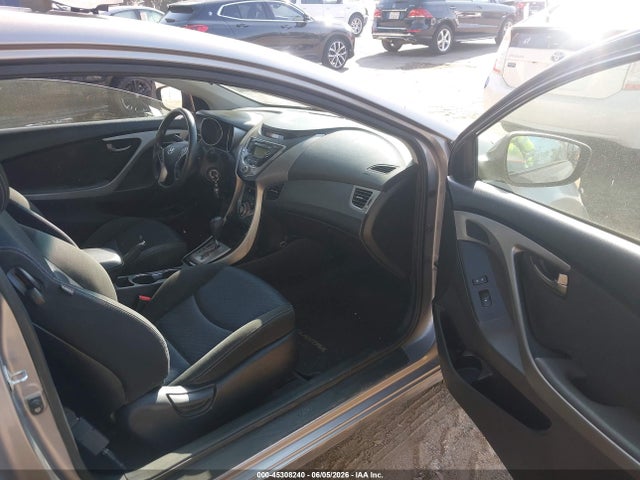Hyundai ELANTRA Gs