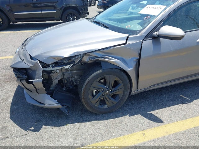 Hyundai ELANTRA Blue