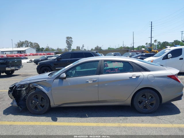 Hyundai ELANTRA Blue