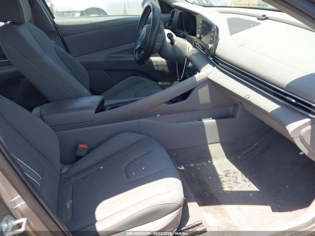 Hyundai ELANTRA Blue
