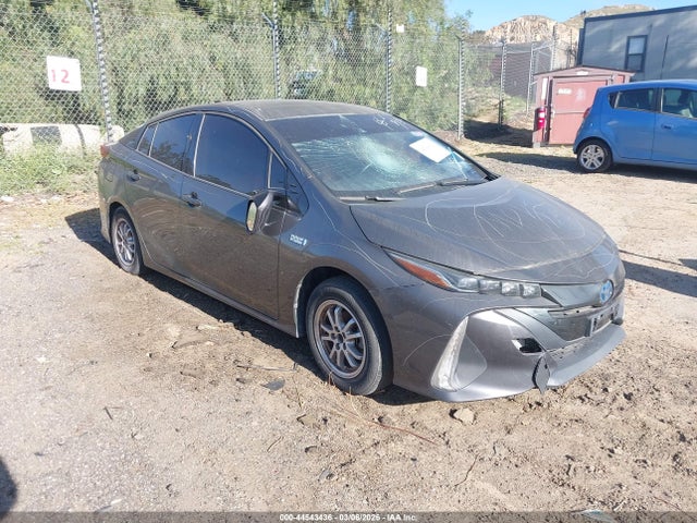 Salvage Toyota Prius Prime Image