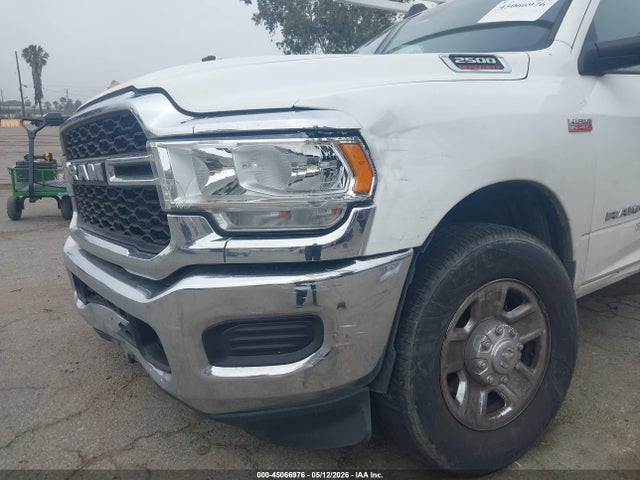 Ram 2500 Tradesman  4x2 8' Box