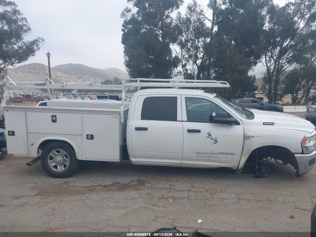 Ram 2500 Tradesman  4x2 8' Box